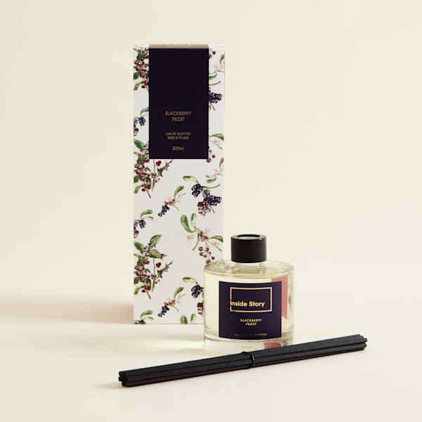 Blackberry Frost Luxury Reed Diffuser.