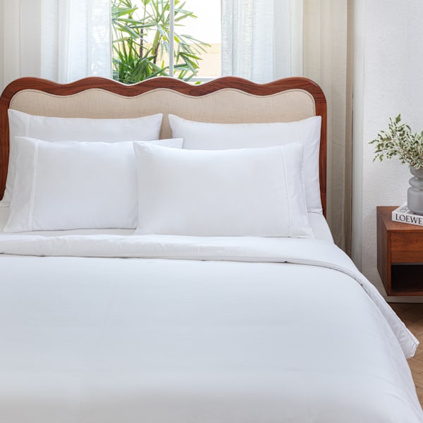 Valentina Egyptian Cotton Pillowcase In White 600 Thread Count