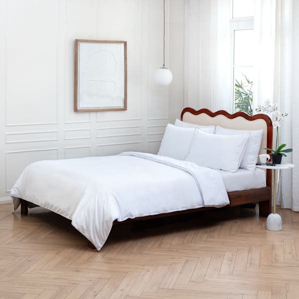 Luxury Piped Edge Bedding Collection